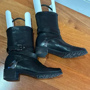 Stuart Weitzman soft Leather Round Toe Buckle‎ Moto Boots Women's size 7.5 thumbnail 5