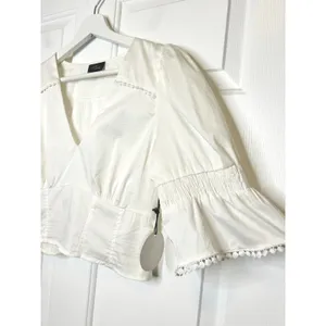 Milk & Honey NEW Puff Sleeve Crop‎ Top Large Pom Pom V-Neck thumbnail 2