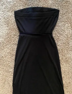 Elegant Black Ballerina Gown thumbnail 2