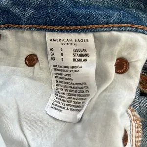 American Eagle '90's Boot Cut Distressed Denim Jeans 0 thumbnail 9