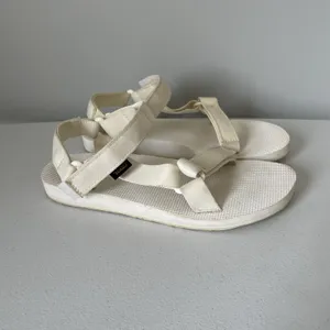 Teva Original Universal Sandals White Cream Gorpcore Outdoor Hiking Size 8 thumbnail 2