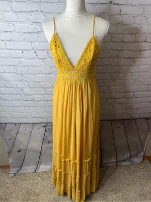 Windsor spring stunner Yellow Crochet Bodice Maxi Dress -medium thumbnail 3