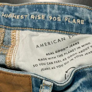 American Eagle Outfitters‎ Jeans High Rise 90s Flare Light Wash Size 6 Short thumbnail 4