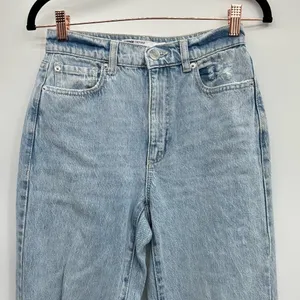 Garage Denim High-Rise Vintage Straight Style Mom Jeans Size 24 thumbnail 2