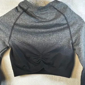 Gymshark Ombre Seamless Long Sleeve Crop Top‎ Black Grey Athletic Fit Women thumbnail 6
