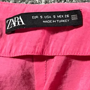 Zara Midi Skirt Womens Small Vibrant Pink‎ Faux Wrap Side Knot Summer thumbnail 4