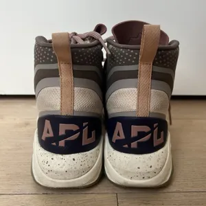 APL Techloom Defender Sneakers Hi Top Women's Size 6 Tan Brown Plum thumbnail 4