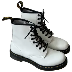Dr. Marten's Patent Leather White 1460 Lace‎ Up Boots Capsule Grunge Rocker 8 thumbnail 7