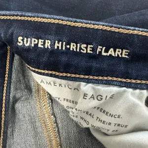 American Eagle Super Hi-Rise Flare Jeans Womens Size 8R Dark Wash Stretch Boot thumbnail 6