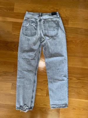 American Eagle Outfitters 90’s Straight Jeans thumbnail 4
