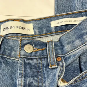 Denim Forum Aritzia Joni high rise loose button fly denim jeans 30 length sz 25 thumbnail 4