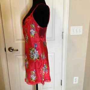 Victoria’s Secret size medium hot pink floral night gown with lace trim thumbnail 3
