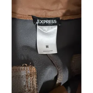 Express Womens Vegan Leather Pleated Tapered Ankle Pants Camel Tan Brown Size‎ M thumbnail 2