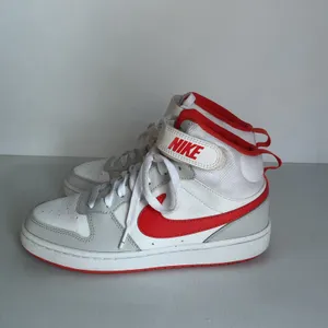 Nike Court Borough Mid 2 White Orange Sneakers Youth 5.5Y Women’s 7 thumbnail 3