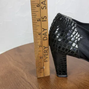 J Renee Women's Shoes 7 Black Leather Reptile Embossed Slip On Block Heel Bootie thumbnail 16