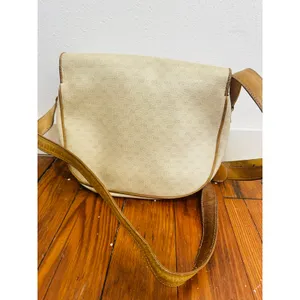 Vintage GUCCI Tan Interlocking GG Turn Lock Crossbody Made In Italy Purse thumbnail 3