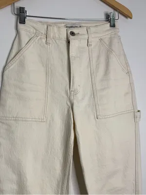 Abercrombie & Fitch Curve Love 90s Straight Jeans Size 25/0R Cream High Rise thumbnail 3