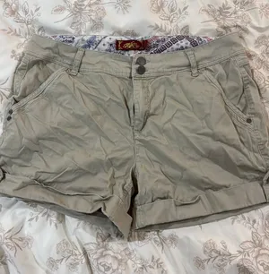 Shorts Tan Size 12 thumbnail 1