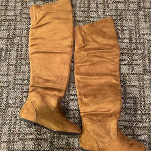 Amazon Brown Suede Ankle Boots thumbnail 4