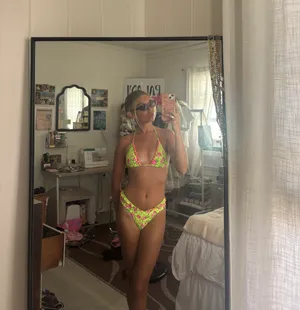 Ruffle bikini thumbnail 4