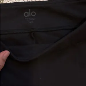Alo Yoga Flared Pants thumbnail 8