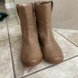 Frye Anna Leather Pull On Western Boots Tan Taupe Low Heel Mid Calf size 8M thumbnail 2