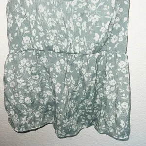 E&M Juniors Green Floral Babydoll Smocked Back Adjustable Strap Tank Top thumbnail 4