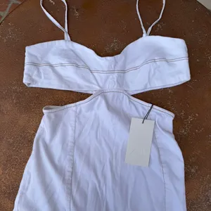 NWT Zara white denim midi dress with cut out detail Size L thumbnail 2
