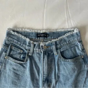PrettyLittleThing Ripped Waistband High Waist Split Hem Jeans, Size 2 Tall, NWOT thumbnail 11