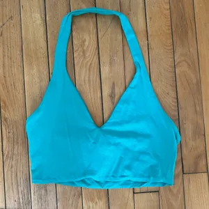 Crop Top thumbnail 1