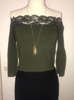 L.A. Hearts off the shoulders crop top T2 thumbnail 1