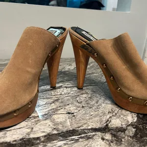 Steve Madden Tan Suede Mules thumbnail 5