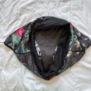 Lululemon Speed Up Low-Rise Lined Shorts 2.5 Lush Oasis Floral Womens 6 Active thumbnail 3