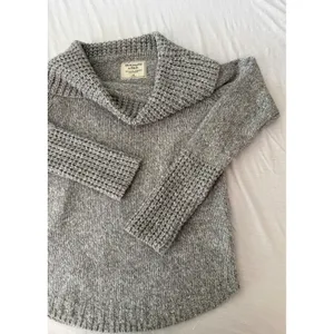 Abercrombie & Fitch Grey Cowl Neck Ribbed Knit Sweater Medium Raglan Sleeve thumbnail 3