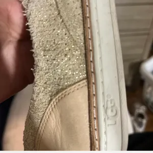 UGG Adley Perf Stardust Leather Sneaker Comfort Slip-On Shoe Gold Women US7 thumbnail 6