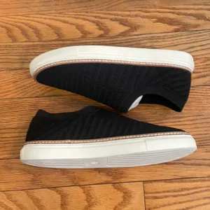 Vince Camuto Keamalla Knit Slip-On Sneakers Black Women's 11M NWT‎ thumbnail 3