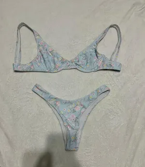 Bikini thumbnail 1