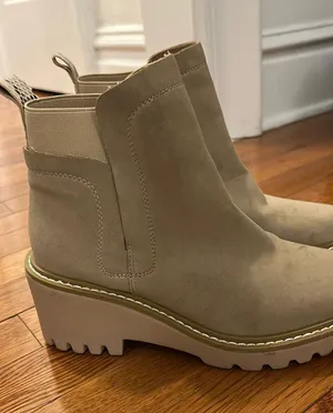 Tan Boots Size 8 thumbnail 5