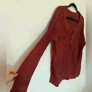 American Eagle Jegging Fit Brick Red Long Sleeve Lace Up V Neck Sweater Size L thumbnail 2