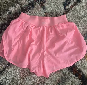 Pink Alo Shorts Yoga Neon thumbnail 1