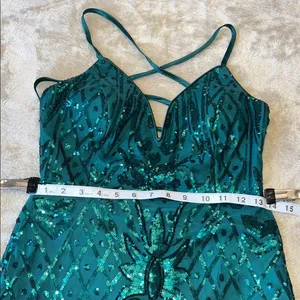 Lulu's Green Halter Bodycon‎ Dress thumbnail 7