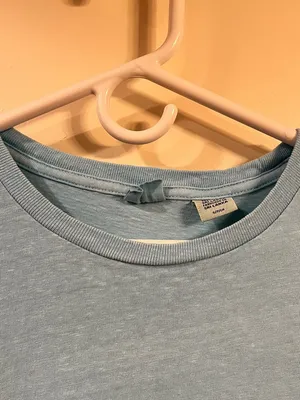 Levi's Women's Short Sleeve Light Blue Tee Shirt - Size Small thumbnail 5