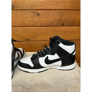 Nike Womans Dunk High Retro sneakers black/ white "Panda" Sz 9.5 DD1869-103 thumbnail 5