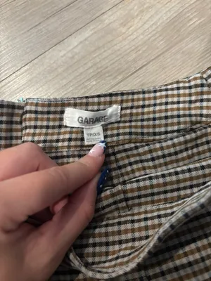 Garage Skirt thumbnail 3