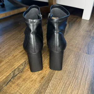 Franco Sarto Kacee Shoes Black Leather Ankle Bootie Zip Block Heel Size 9.5 thumbnail 6