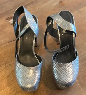 Silver Women's Platform Heels Size 9 thumbnail 1