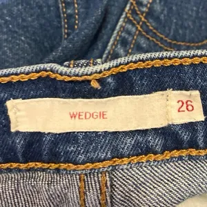 Levi's Wedgie Women's Blue High Rise Skinny Straight Denim Jeans Pants Size 28 thumbnail 5
