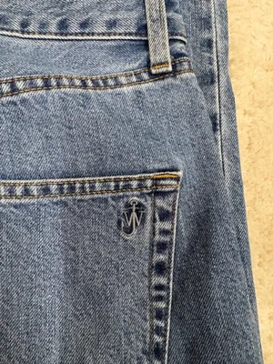 JWA/Uniqlo Light Wash Women’s Slim Straight Jeans thumbnail 6