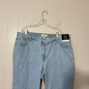 Abercrombie Curve Love 90s Straight Criss Cross Jeans Size 35 20L NWT thumbnail 2