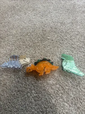 Urban Outfitters Set of 3 Dinosaur Hair Clips thumbnail 3